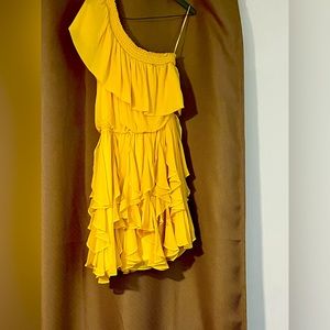 Stylish yellow dress Silk fabric one shoulder.